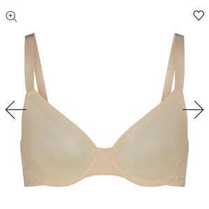 SKIMS -NWT- NO SHOW UNLINED DEMI BRA | SAND / 40D